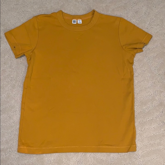 Uniqlo Tops - Uniqlo Mustard T-shirt